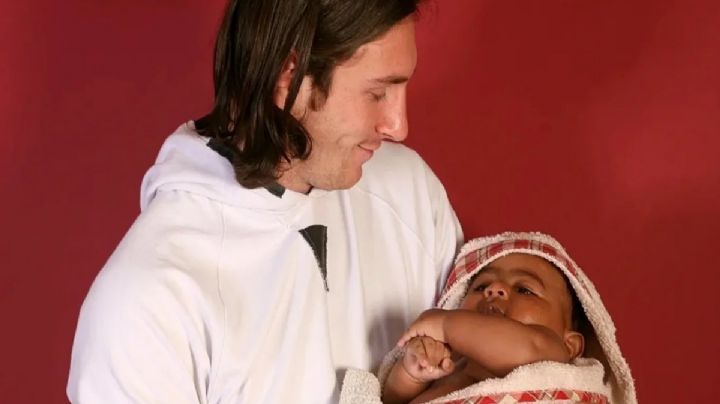 La foto que nadie imaginó: Messi y el bebé que le ganó un mundial