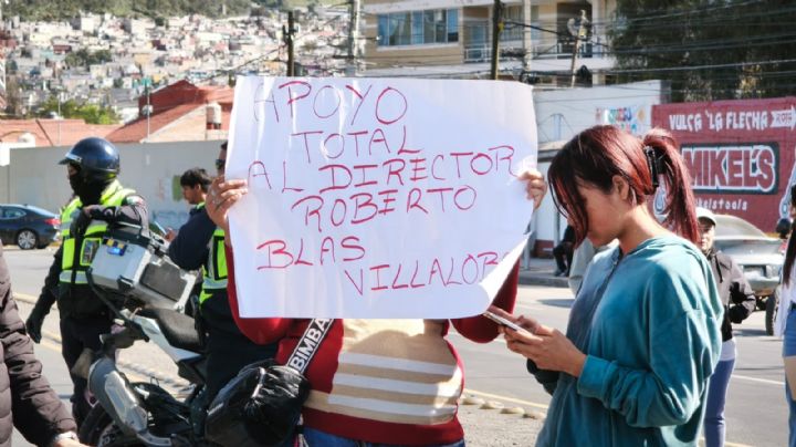Tras bloqueo, SEPH mantiene a Roberto Blas Villalobos como director de la Secundaria General 8