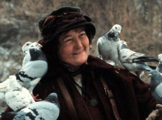Muere Brenda Fricker, actriz de “Mi pobre angelito”, la inolvidable "Señora de las Palomas"