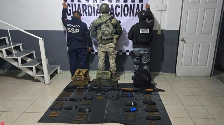 Ejército incauta arsenal de “cuernos de chivo” en Tula de Allende; había equipo táctico
