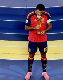 Foto descriptiva de: Rodri, el mejor jugador del Mundial 2026; Unai Simón brilló como el mejor portero