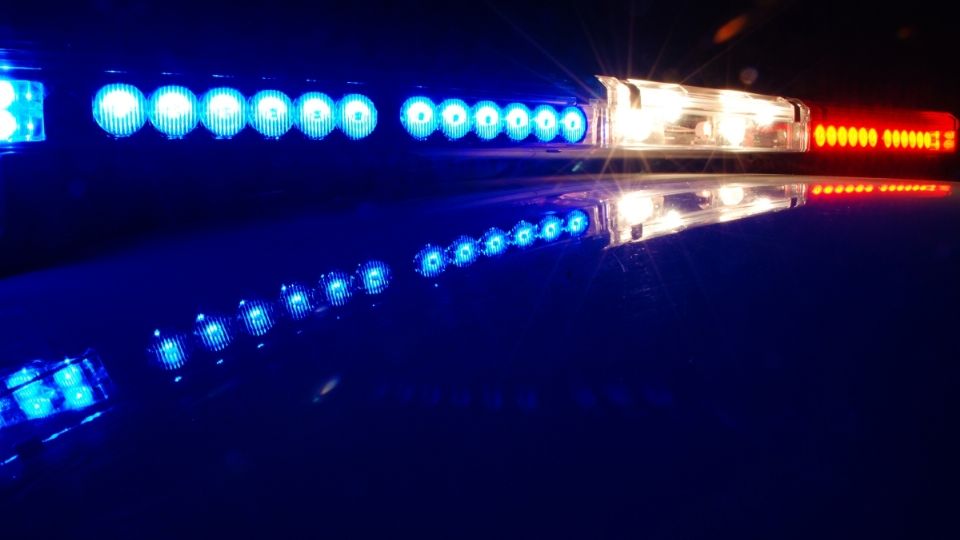 Detienen a 3 personas con identificaciones de la FGE Veracruz en la carretera Coatzacoalcos-Villahermosa