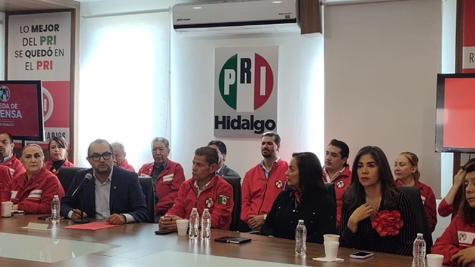 La propuesta generó el rechazo inmediato del partido, del cual el dirigente estatal y diputado, Marco Antonio Mendoza Bustamante, calificó la medida como 'arbitraria' y contraria a los derechos políticos de las mujeres.