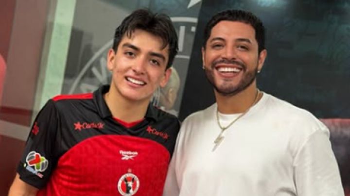 Eduin Caz presume FOTO con Gilberto Mora y advierte: "No se preocupen, no me lo voy a llevar de fiesta"