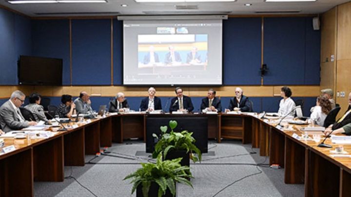 Instala rector comisión técnica para evaluar examen de la UNAM a licenciatura