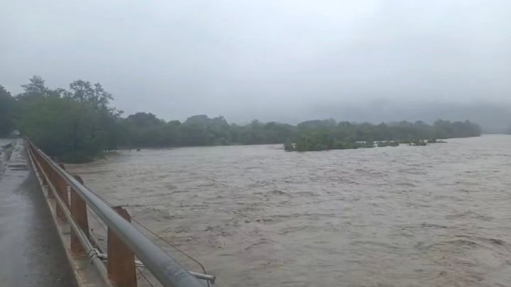 Localizan sin vida a joven de 18 años tras ahogarse en el río de Atlapexco