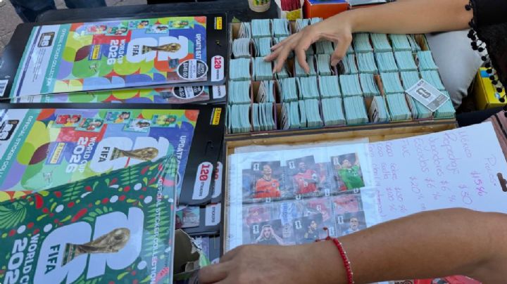 Una estampita mundialista de Coca-Cola se cotiza en 120 pesos en León