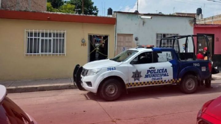 Sicarios “madrugan” a familia en Valle de Santiago; dejan 3 muertos y una mujer herida