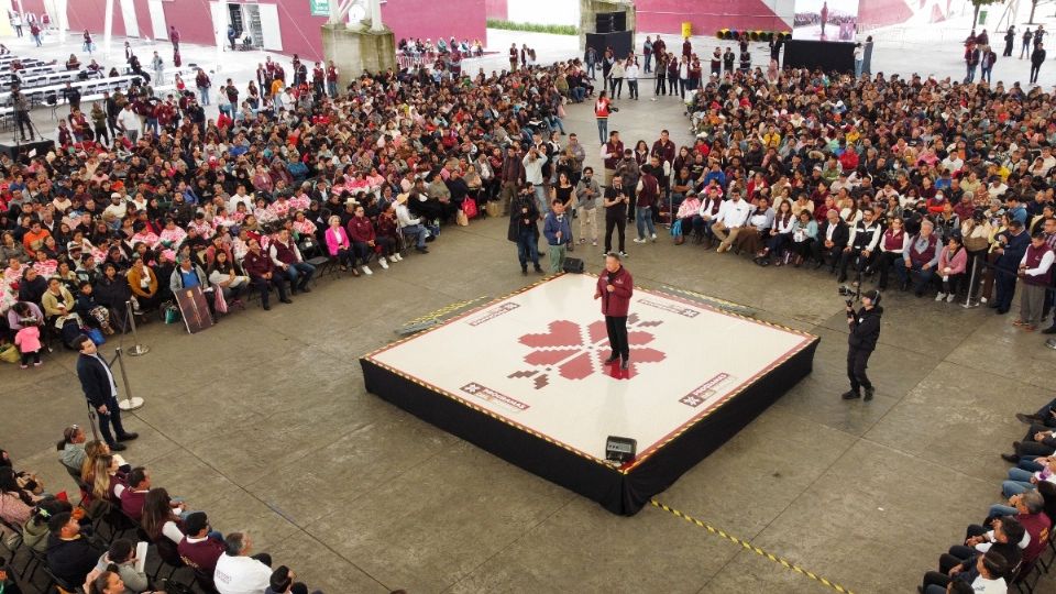 Entrega de programas sociales.