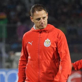 Los polémicos números del "Chicharito" Hernández en Chivas antes de criticar al club