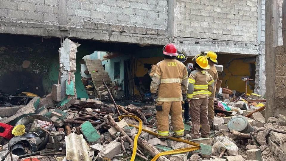 El estallido alertó a elementos de Protección Civil, Bomberos y corporaciones de seguridad, quienes controlaron el riesgo y evaluaron afectaciones en viviendas aledañas.