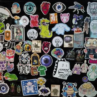 Stickers: la tendencia que enriquece el arte callejero en Hidalgo