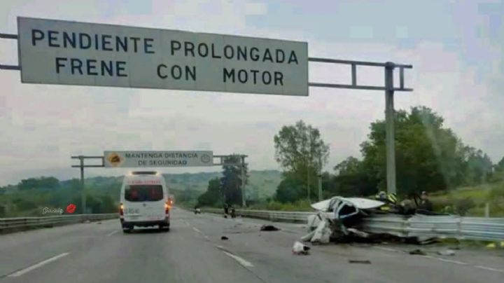 Trágico domingo futbolero en la México-Querétaro; dos muertos en accidente automovilístico