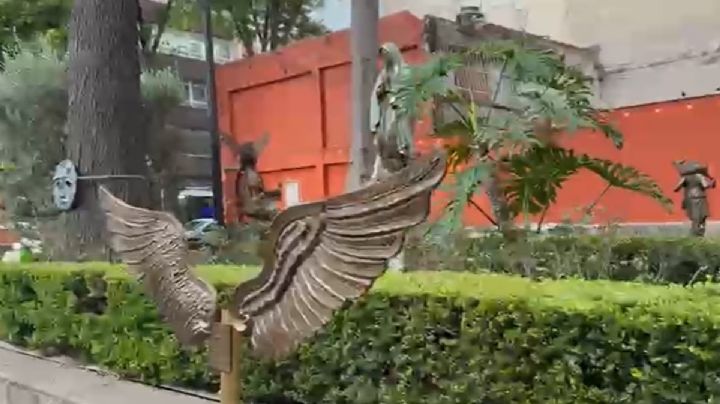 Denuncian robo de placas y esculturas en Parroquia de San Cosme