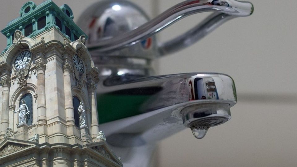 Habitantes acusan más de seis años de abasto de agua irregular, pero empeorando desde hace tres años