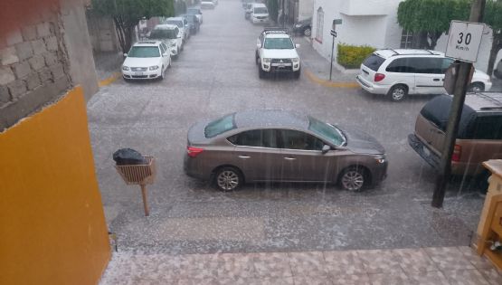 Cae tormenta con granizo en varias zonas de León