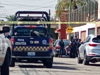 En Celaya: Se robaron un auto, los persiguen, se esconden en un gimnasio y los detienen