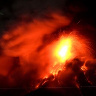 Volcán de Fuego en Guatemala: erupción desplaza a cerca de 30 mil personas