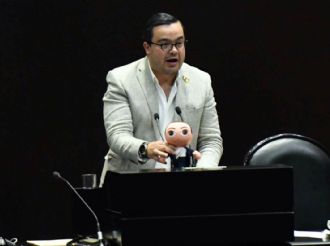 Diputado de Morena aplica tácticas dilatorias para incumplir pago de pensión de su hija